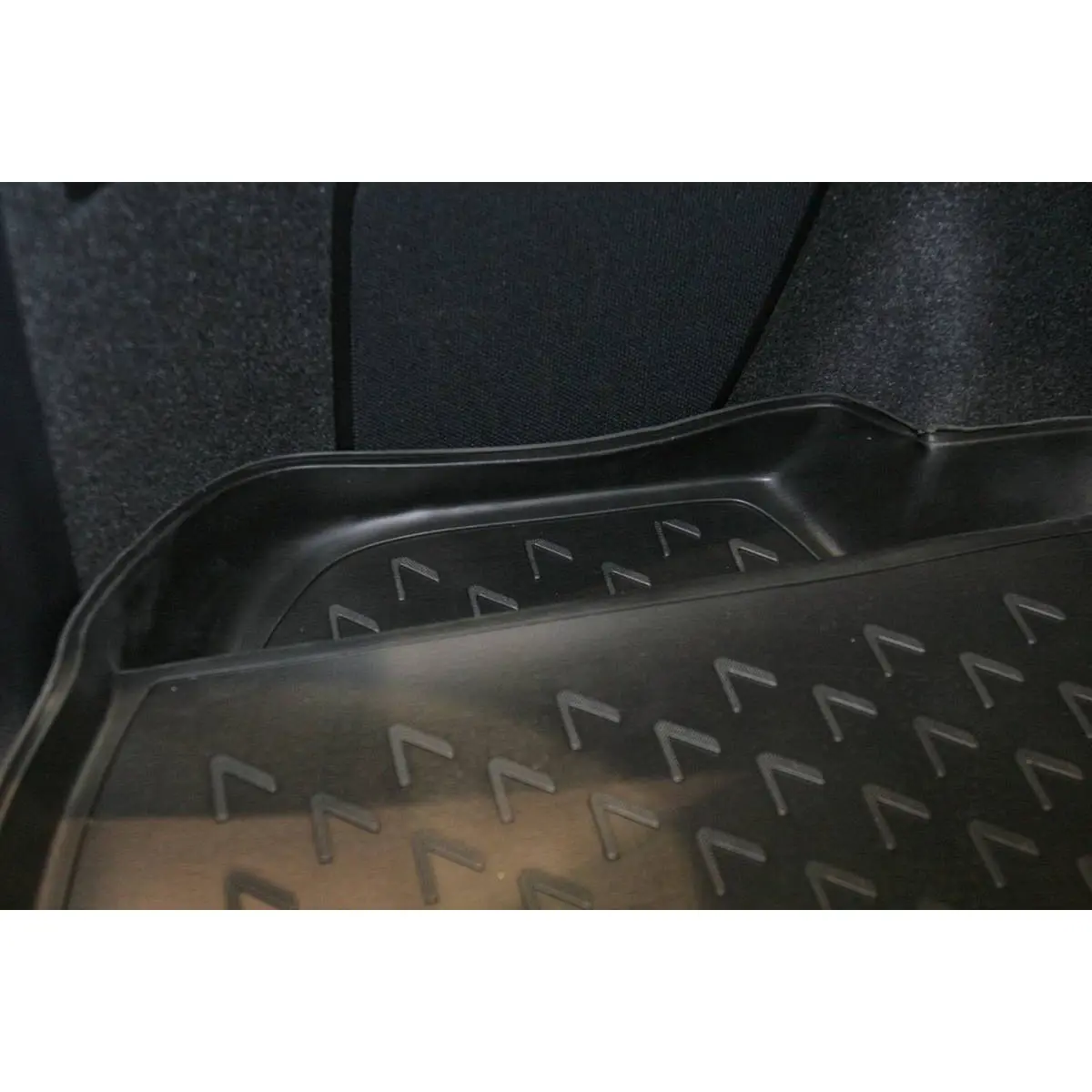 Коврик в багажник полноразмерной запаски полиуретан Element GU KA2 NP8S4 nlc2910b13 1437099791 изображение 2