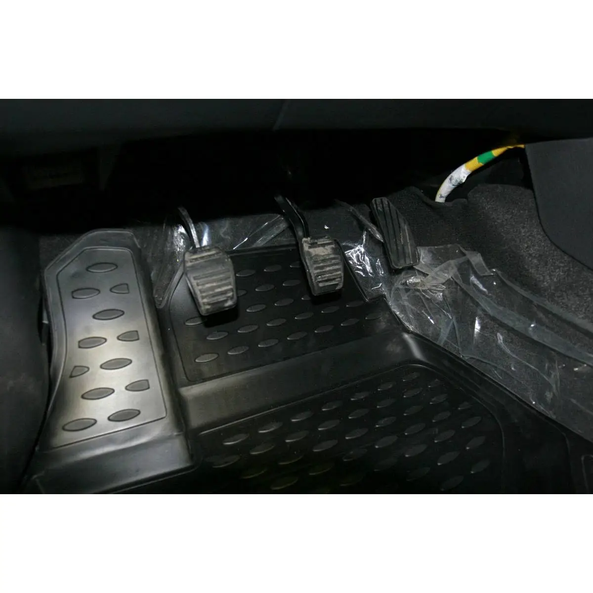 Коврики в салон полиуретан Element SH79U 5OA QJQ 1437100676 nlc3d7302210k