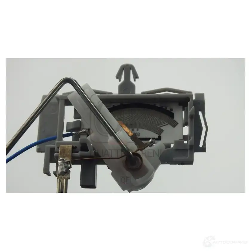 Датчик уровня топлива QUATTRO FRENI QF96A00233 1439945793 58N FT2 - Изображение 1