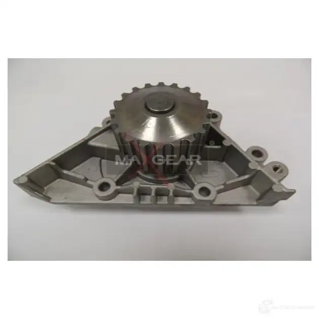 Водяной насос, помпа MAXGEAR MGC-590 6 470156 7KN18DZ 2843728