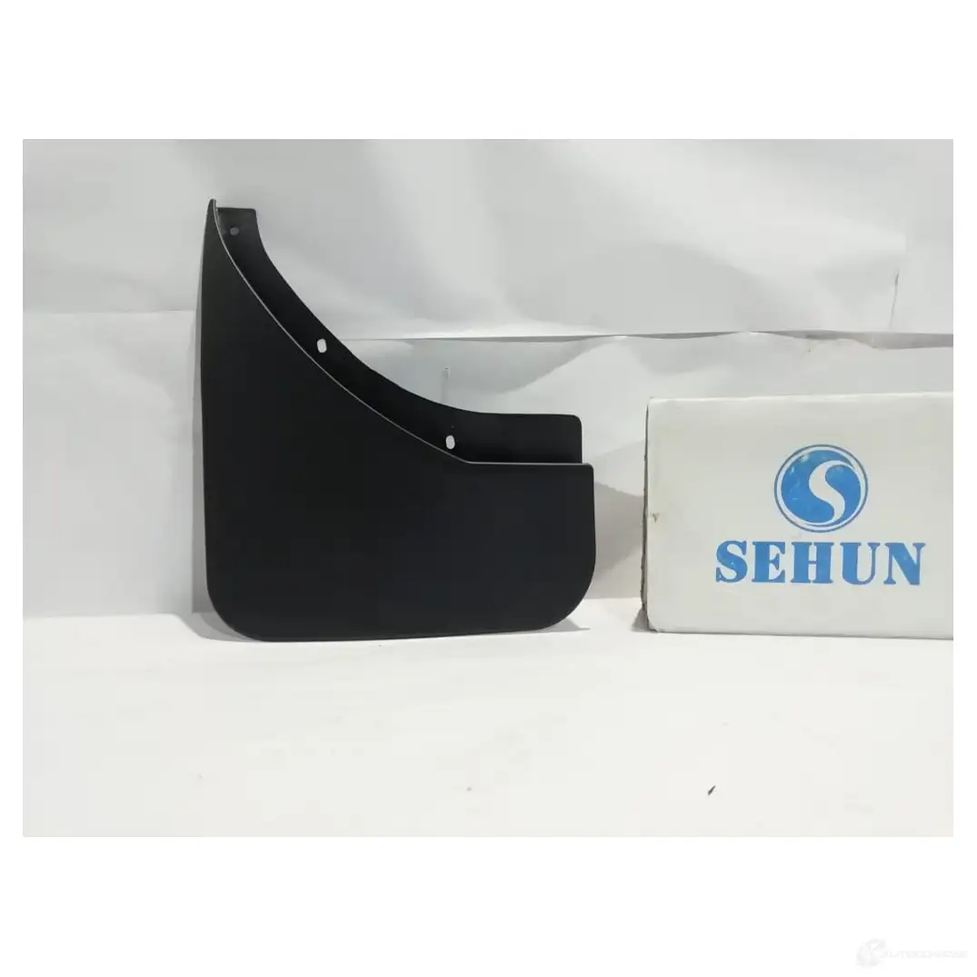 Брызговик задний левый SEHUN GWHF W 1438173611 SHP000315
