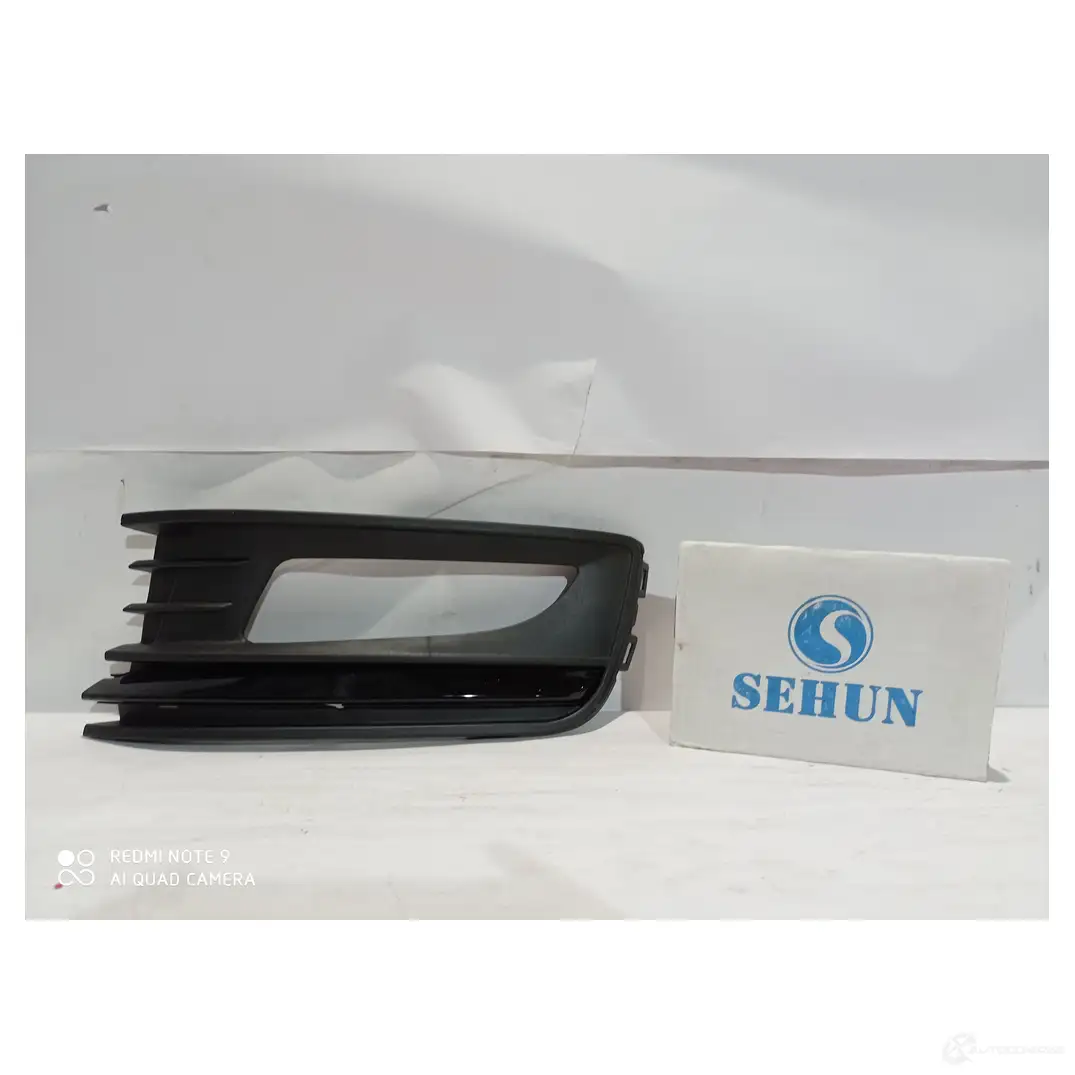 Рамка фары противотуманной левая SEHUN 84K3 IN 1438174912 SHP000564