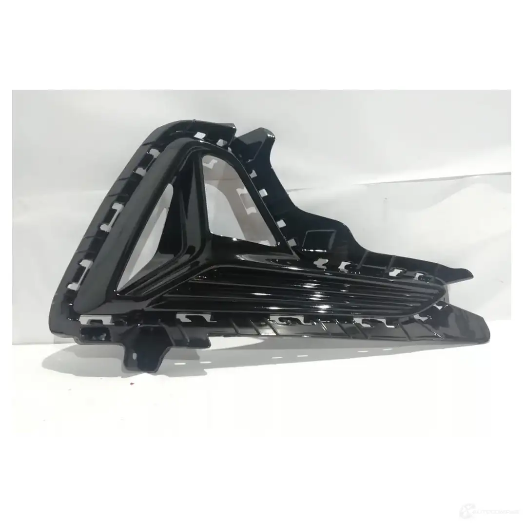 Рамка фары противотуманной правая SEHUN SHP000492 X759 3K3 1438174930
