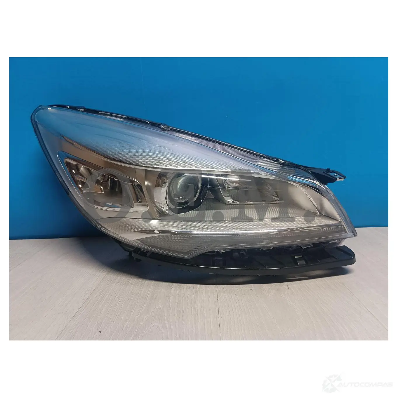 Фара правая Ford Kuga 2 CBS 2012-2016, ксенон O.E.M. TC Z6J 1440006070 OEM0062FR