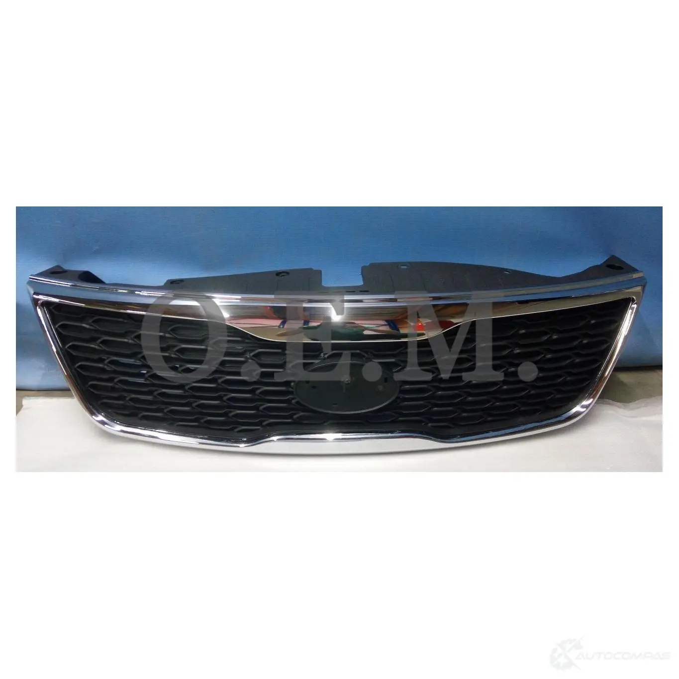 Решетка радиатора Kia Sorento 2 XM 2012-2015 O.E.M. V7GODW 6 1440006796 OEM3083
