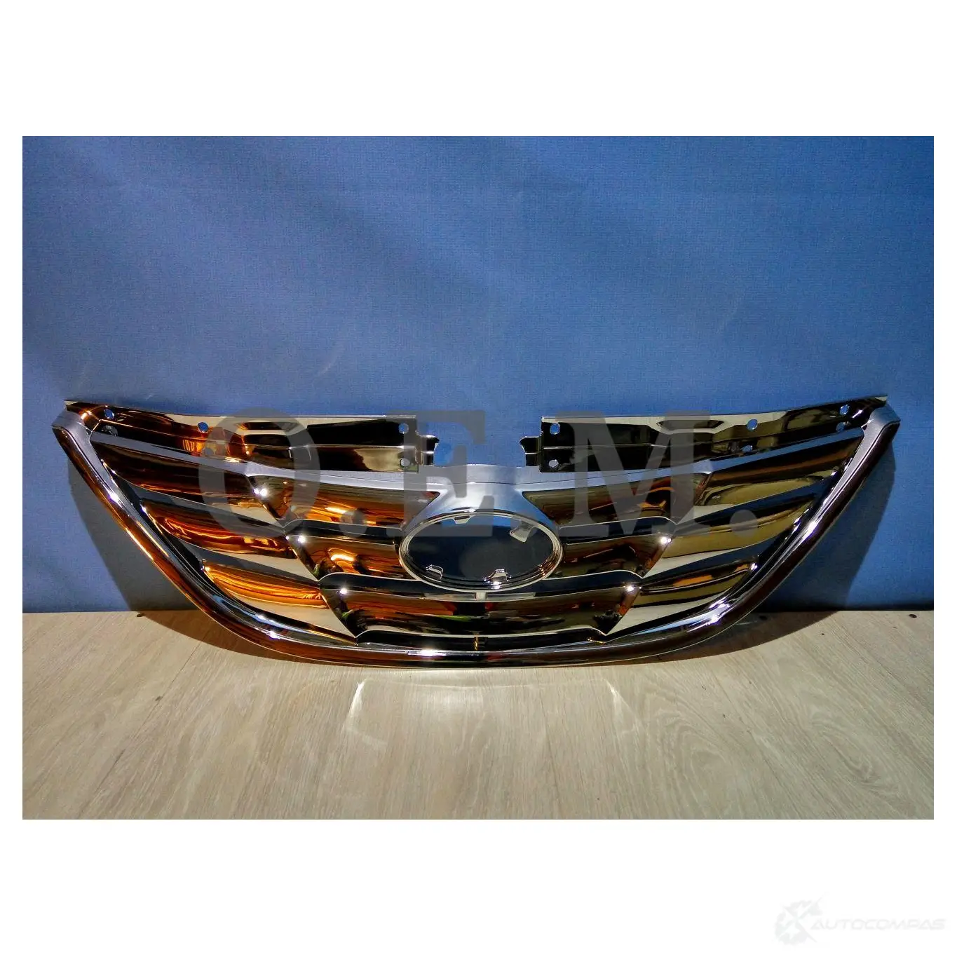 Решетка радиатора Hyundai Sonata 6 YF (2009-2014) O.E.M. 1440006803 QKT ZO OEM3051