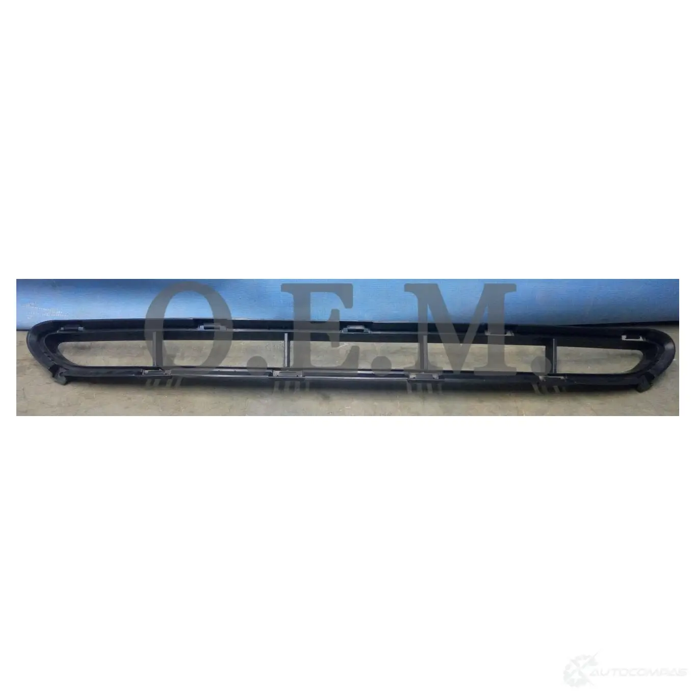 Решетка в бампер верхняя Kia Sorento 2 XM 2012-2015 O.E.M. OEM3688 1440007034 4X V6VVU