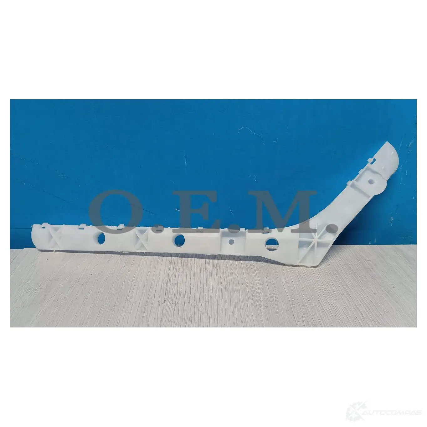 Кронштейн бампера заднего левый Nissan Almera G15 (2012-нв) O.E.M. OEM0101KBZL ZT 69J6 1440008756