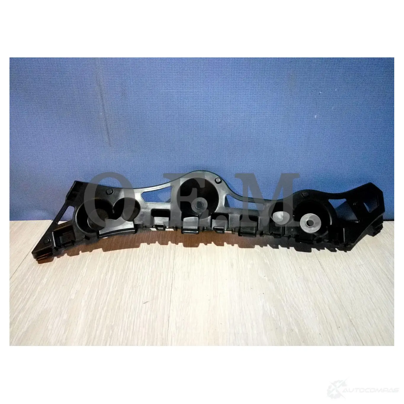 Кронштейн бампера заднего правый Renault Logan 2 (2014-нв) O.E.M. 1440009131 OEM0021KBZR 3M6 ZT