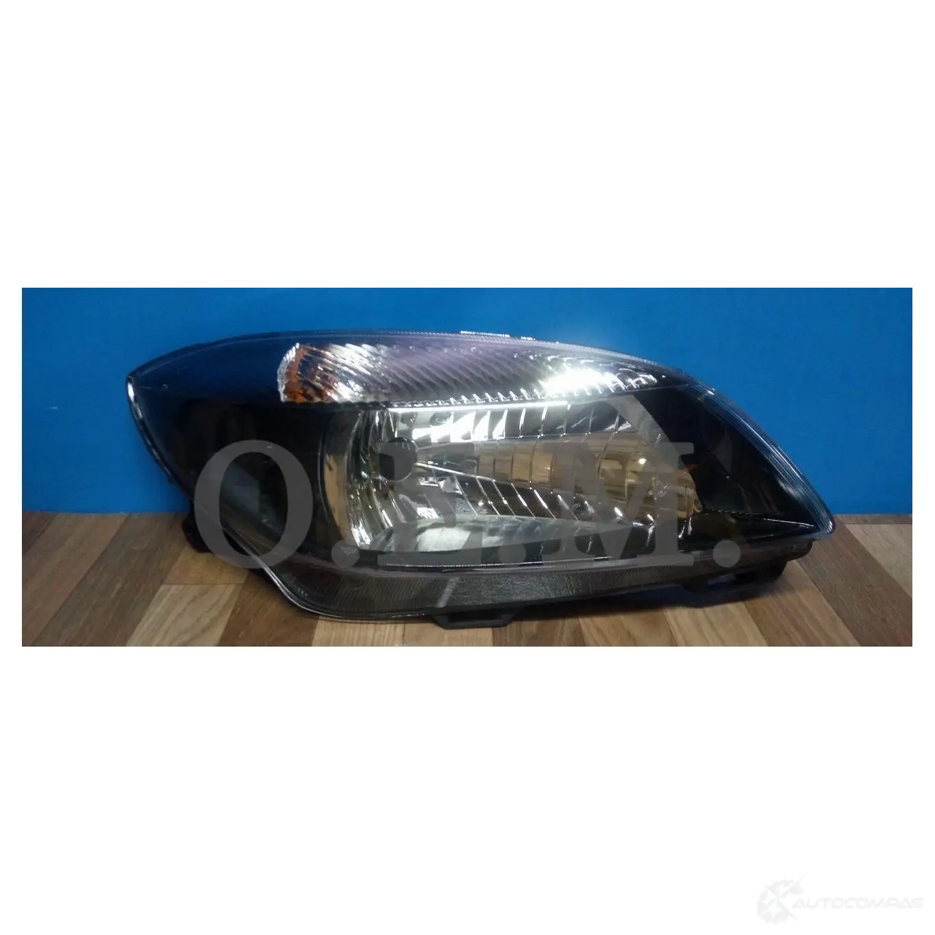 Фара правая Skoda Fabia 2 5J 2010-2014, черная O.E.M. OEM0156FR 90 FVQFV 1440009723 изображение 0