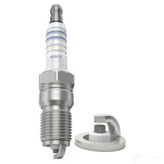 Свеча зажигания никелевая super BOSCH 0242225643 7979 310684 HR 9 DCX+ - Изображение 1