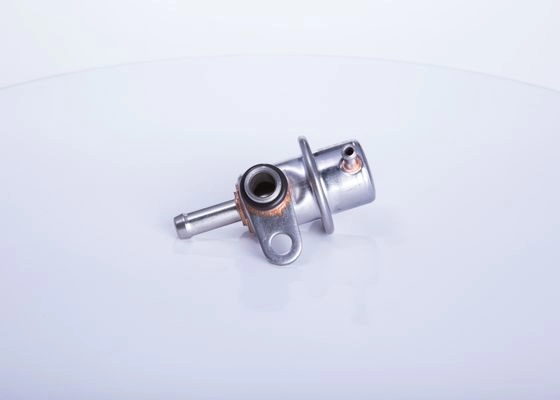 Регулятор давления подачи топлива Bosch JIWI KB 366807 Y9BS37 F 000 DR9 579 - Изображение 1