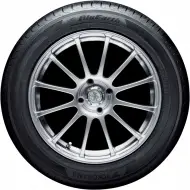 Летняя шина Yokohama 'Blu Earth AE01 195/55 R15 85H' YOKOHAMA O9MYQ 0D3Z5 E 1437073489 9343780